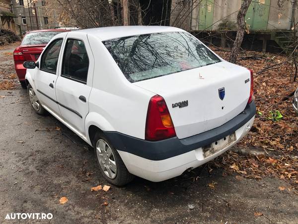 Dezmembrez Dacia Logan 1.4 MPI alb 2005 - 5