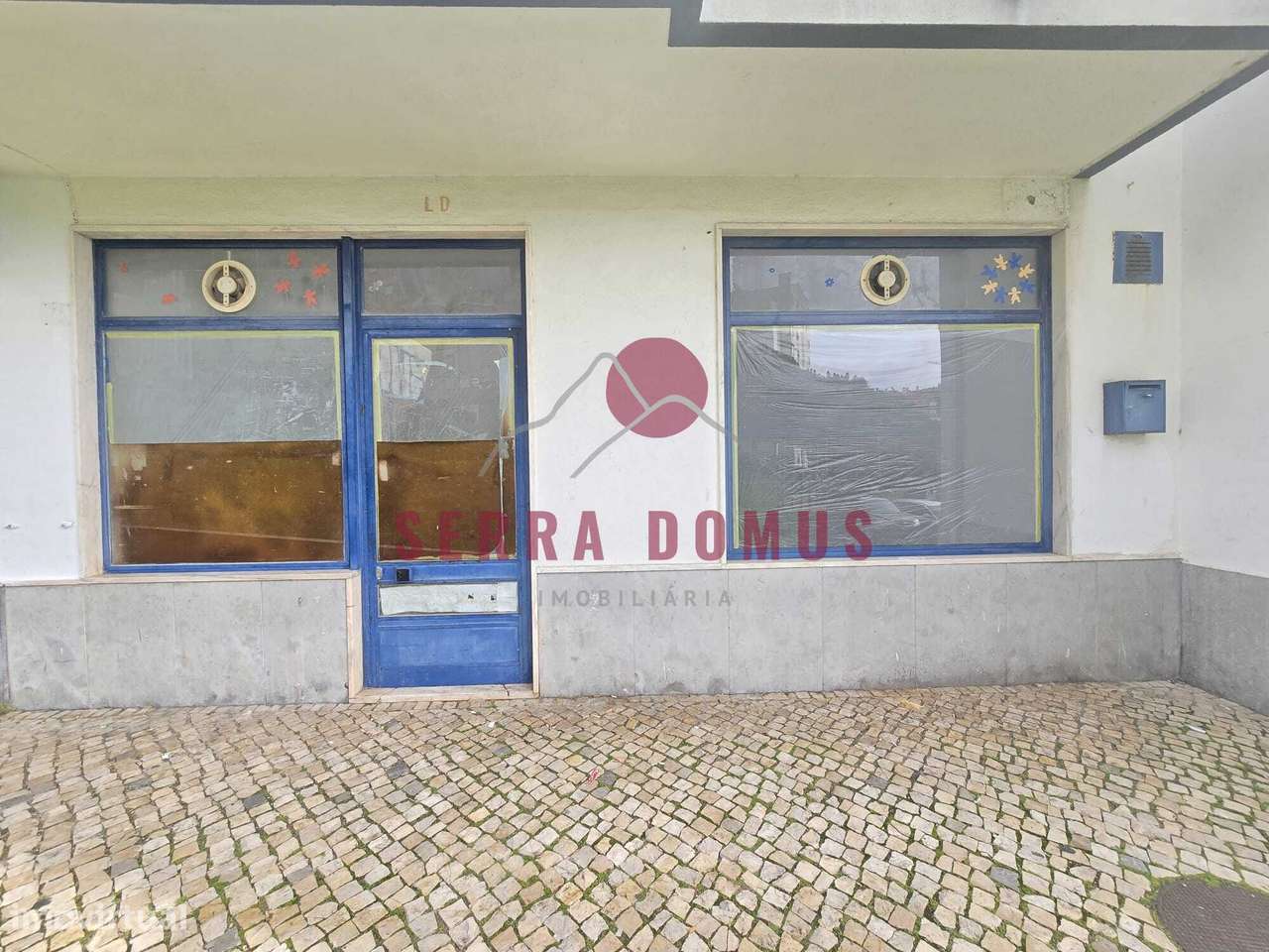 Loja com 70 m² localizada na Rinchoa-6