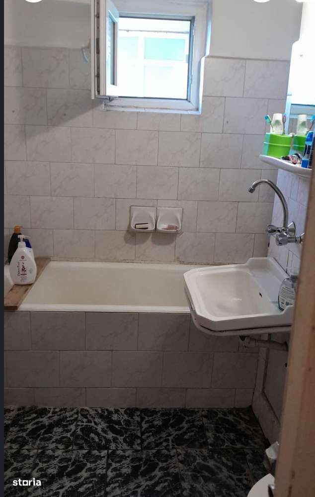 2  decomandate  Lapus 3/4 - Imagine principală: 4/5