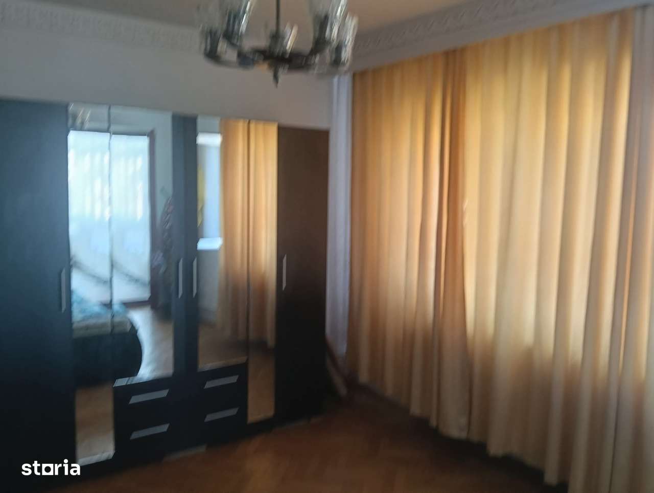 Apartament 4 camere/  Calimanesti /  Etaj 2 /-0