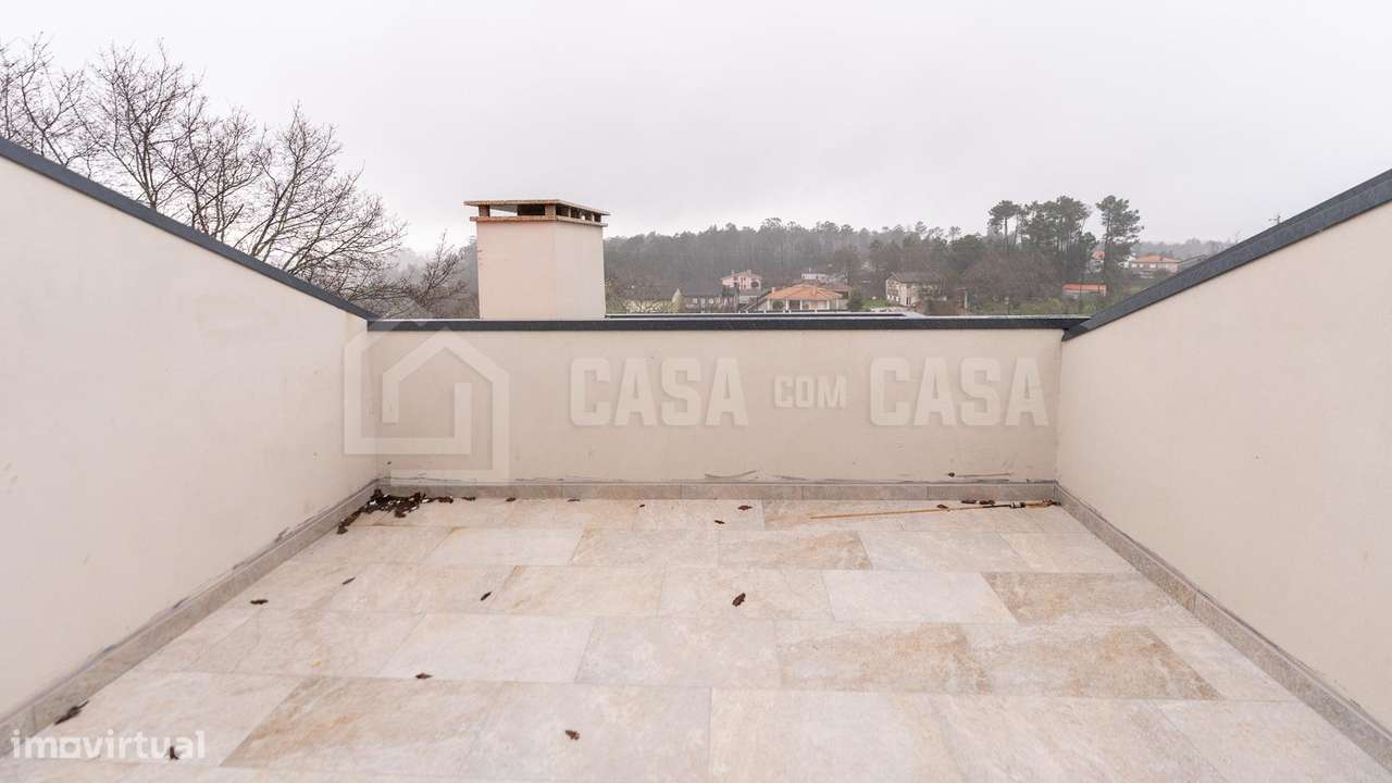 Moradia em Banda V3+1 B NOVA Campo-14