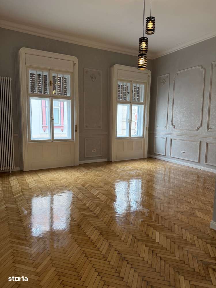 Spațiu elegant de închiriat în clădire istorică – Casa Steiner Miksa - Imagine principală: 5/15