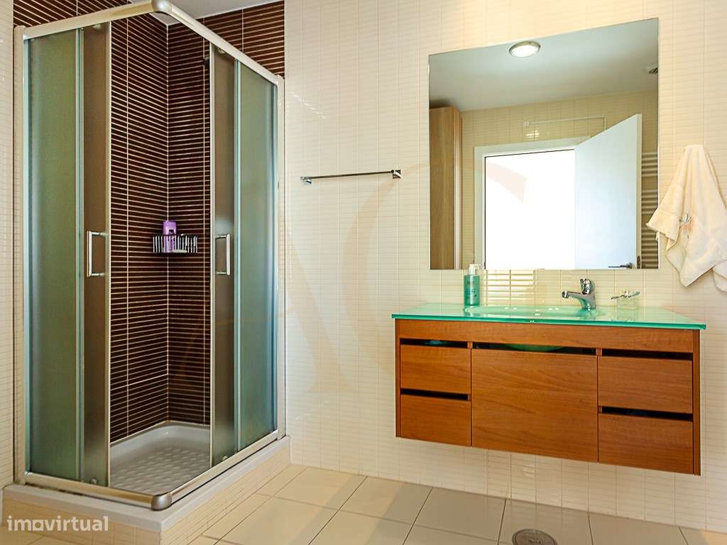 Apartamento T3 em Olhão com vistas incríveis e piscina comum-37