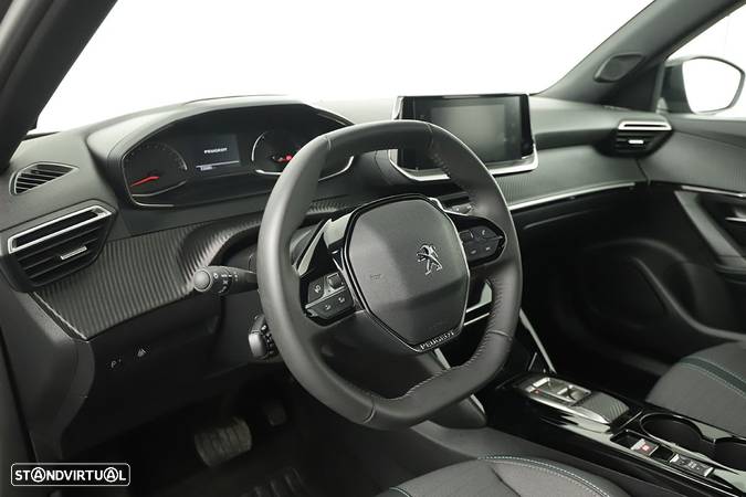 Peugeot 2008 1.2 PureTech Allure EAT8 - 6