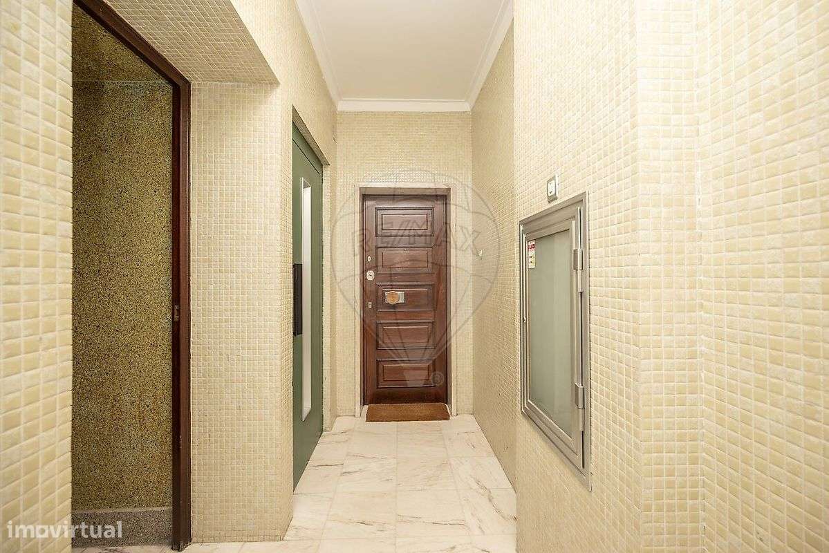 Apartamento T5 para venda - Grande imagem: 2/39