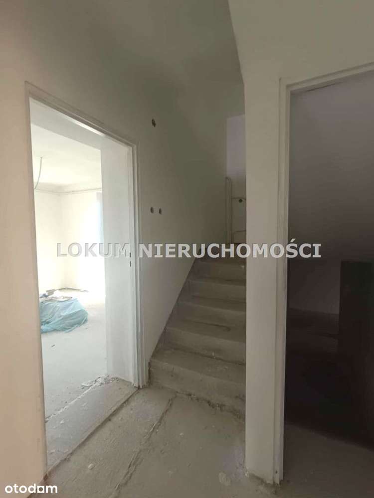 Dom z garażem dwustanowiskowym, 2,5km od runku.-19