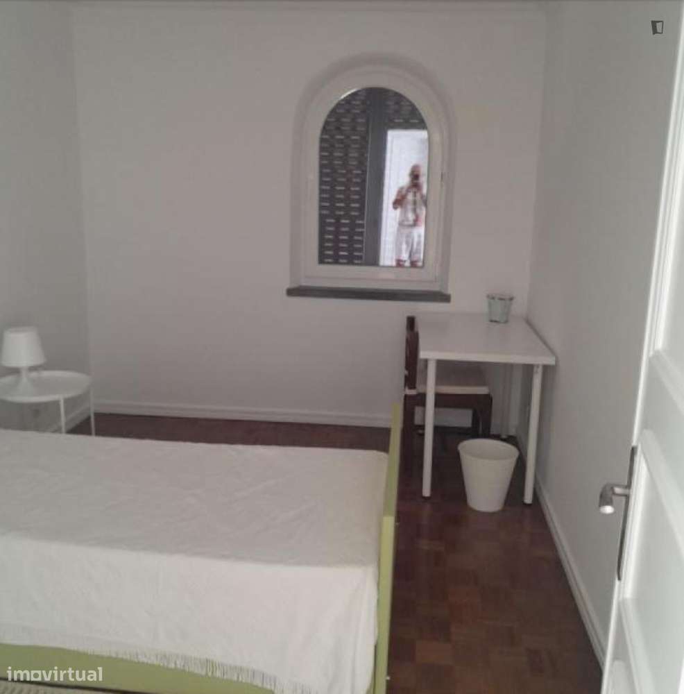 Quarto - localizado em Parede Lisbon - Grande imagem: 4/6