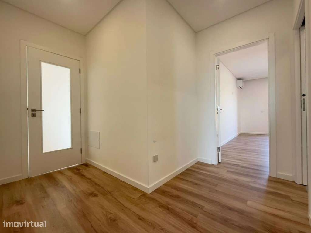 T3 Duplex em Construção com Garagem Dupla - Grande imagem: 4/19