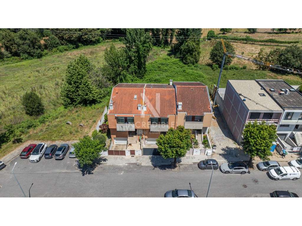 MORADIA T3+1 COM PISCINA EM FROSSOS, BRAGA-41