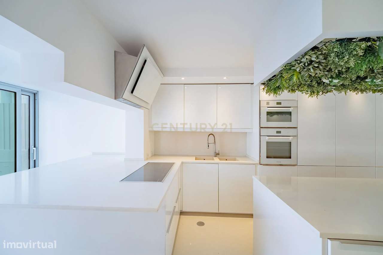 Moradia T6 com Piscina - Charneca de Caparica-8