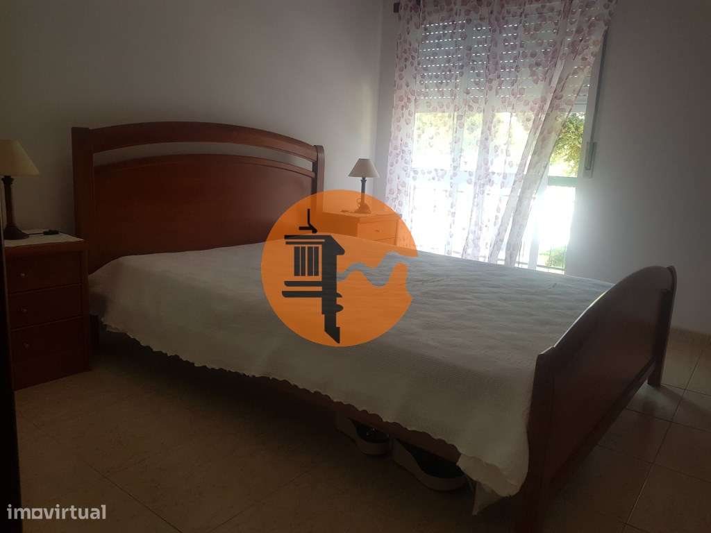 Apartamento T2 Mobilado com Elevador e Varandas - Arrendamento Sazo... - Grande imagem: 5/16