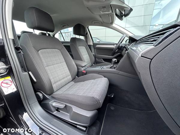 Volkswagen Passat 2.0 TDI EVO Business DSG - 18