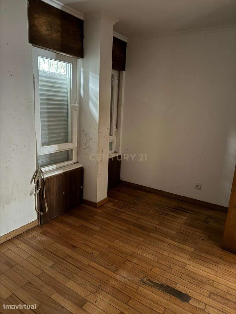 ✨ T2 na Caparica com Potencial de Valorização | Excelente Oportunidade - Grande imagem: 5/7