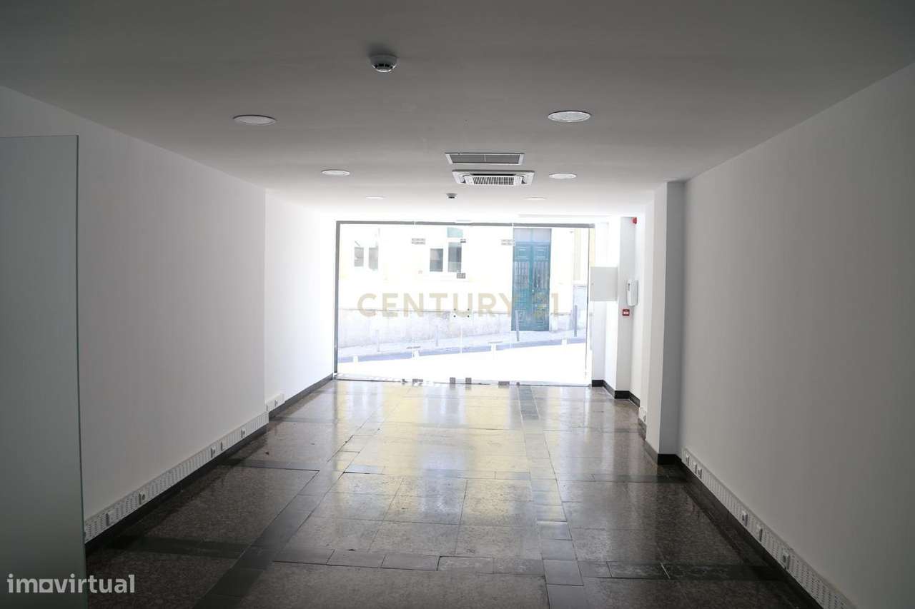 Loja em localização privilegiada - Grande imagem: 2/25