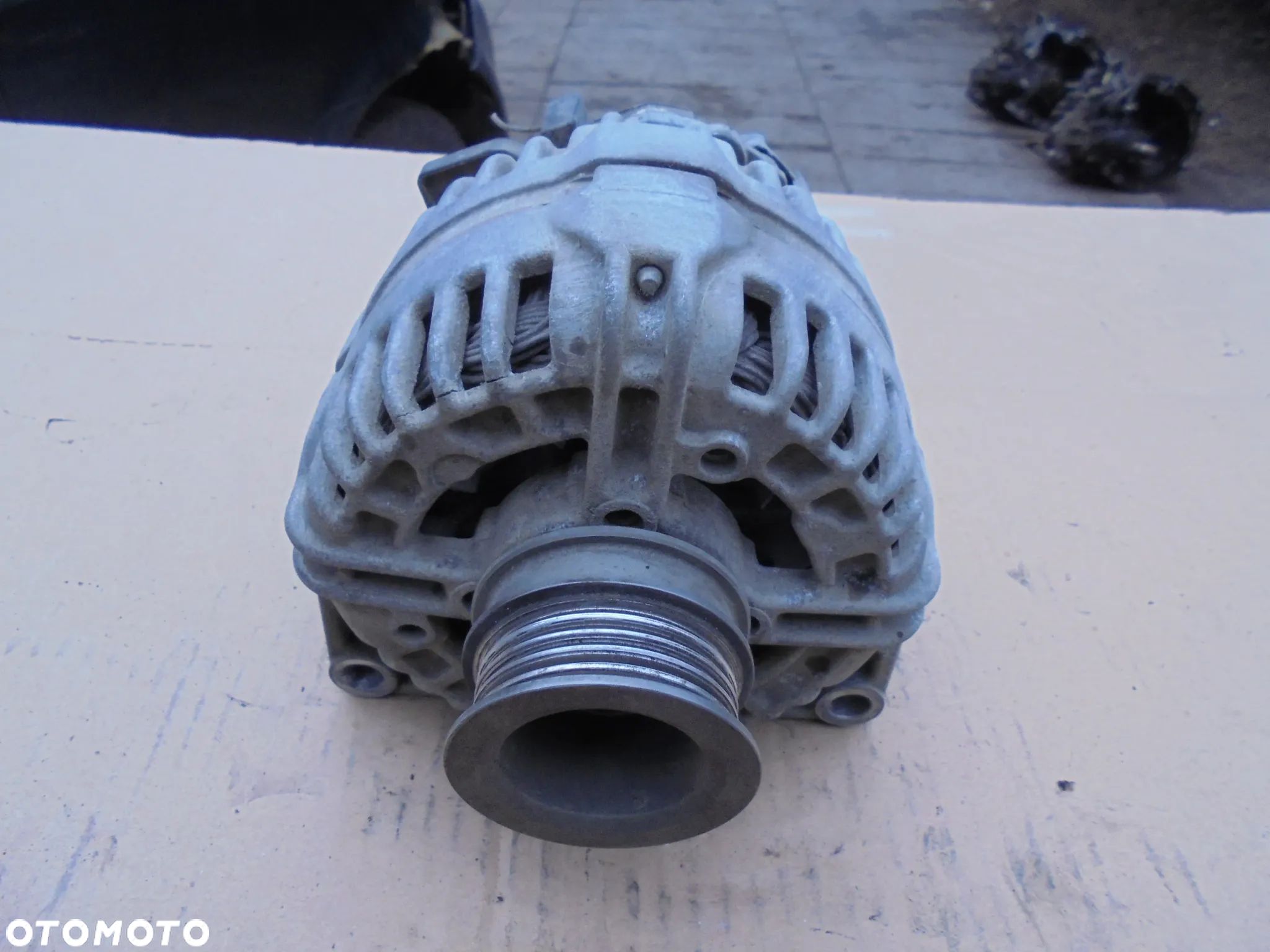 Alternator opel astra H 1.6 16 - 1