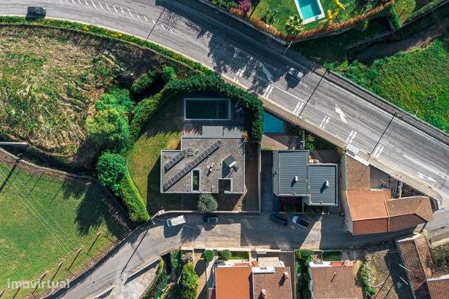 Moradia T3 para venda na  Rua do Telhado - São Pedro ( Este), Braga-24