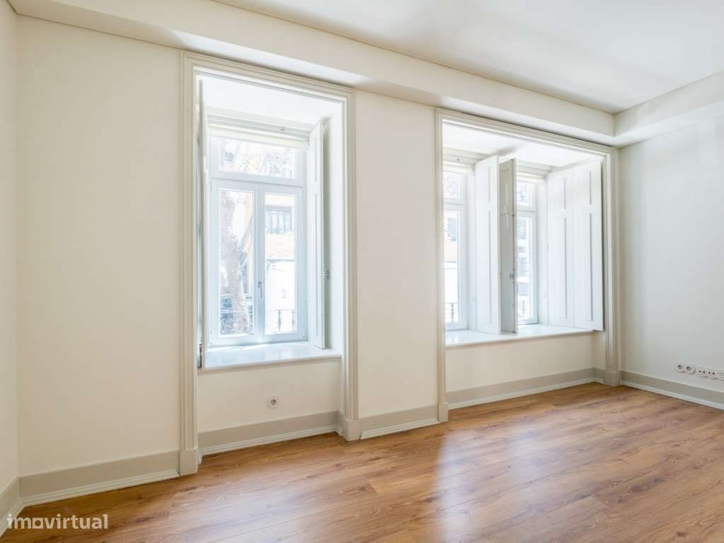 Apartamento T2 com jardim privativo, no Saldanha - Grande imagem: 2/29