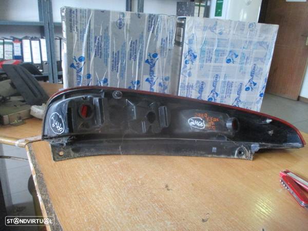 Farol Tras Stop2466 FORD FIESTA 2008 1.4 TDCI 70CV DRT LENS - 3