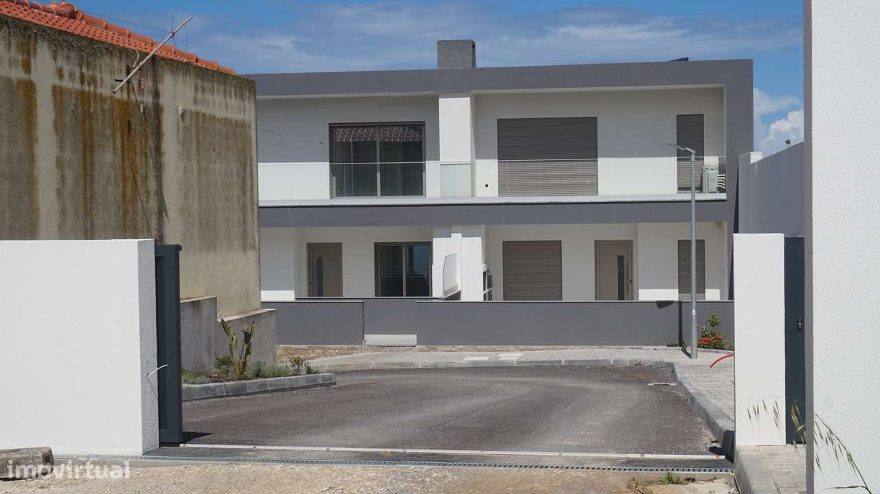 **Moradia Geminada Contemporânea com Vista Mar na Costa de Prata**-9