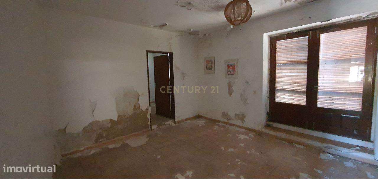 Moradia T3 em Albufeira , ótimo investimento com grande potencial de r - Grande imagem: 5/12