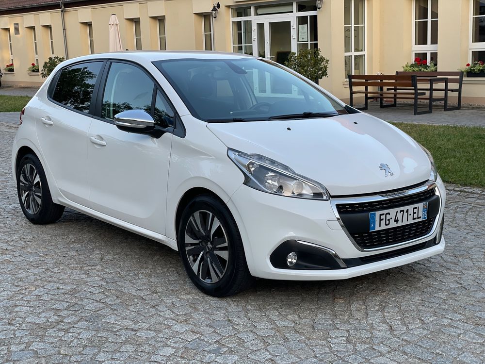 Peugeot 208 I 1.2 PureTech GPF Signature S&S 2019