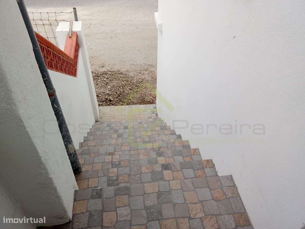 Moradia T3 Renovada com logradouro-10