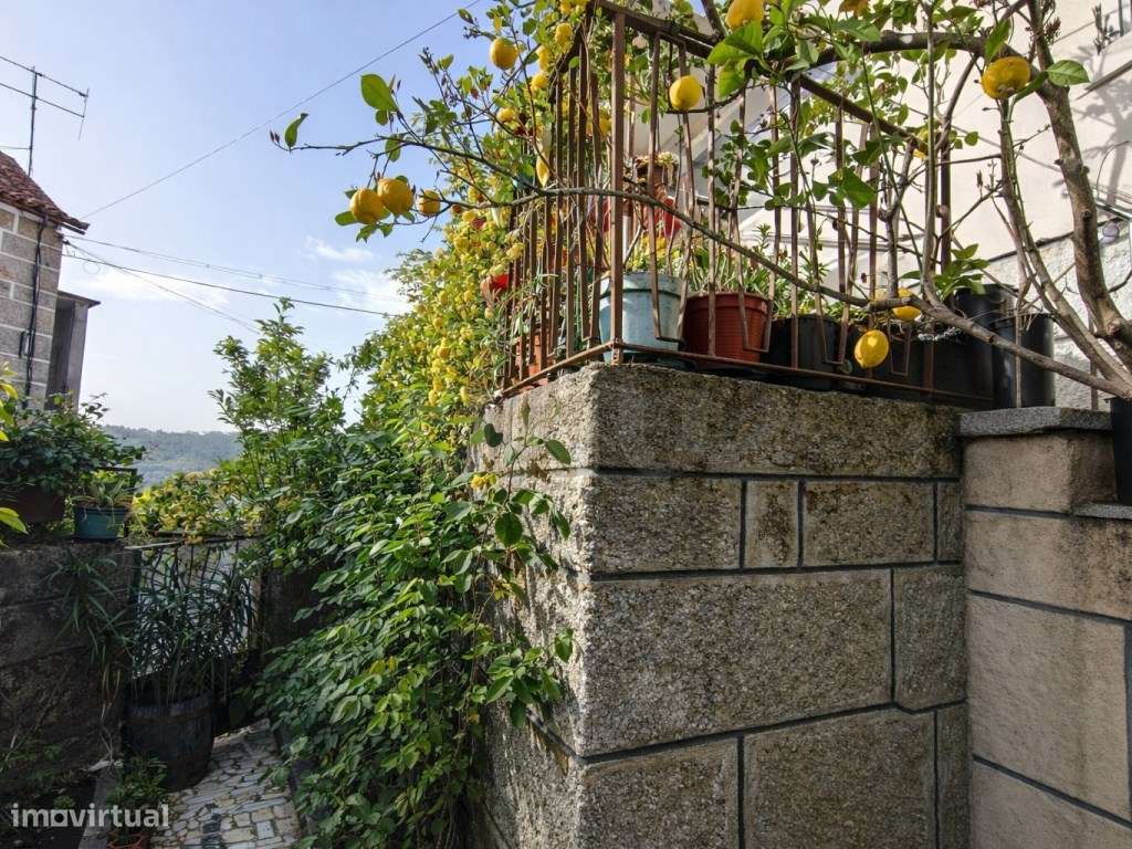 À primeira vista é uma casa como tantas outras. Na prática, é muito...-32