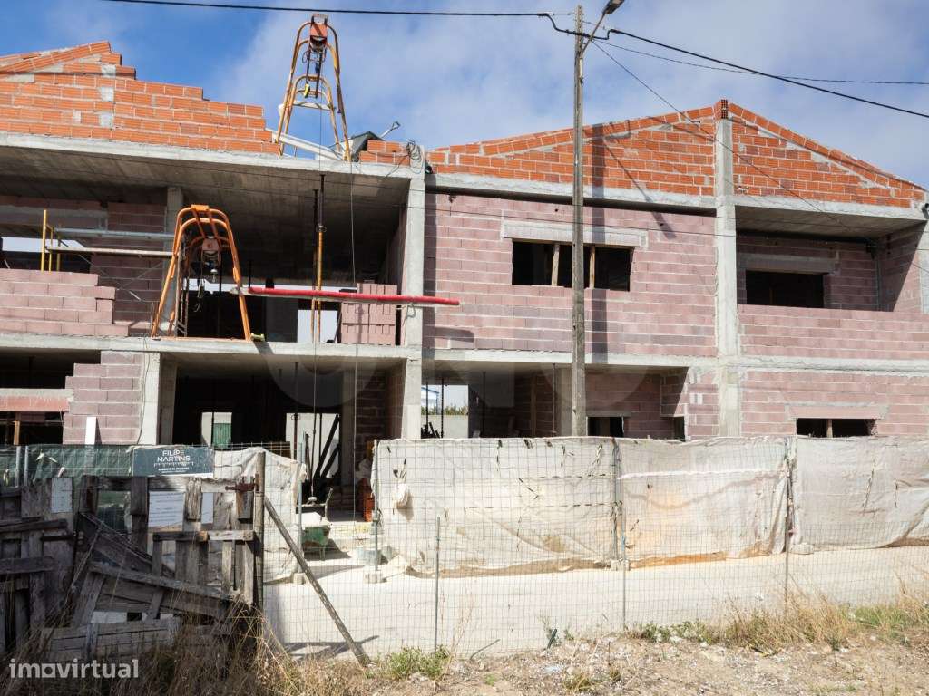 Apartamento T2 para venda na praia da Consolação, Peniche.-2