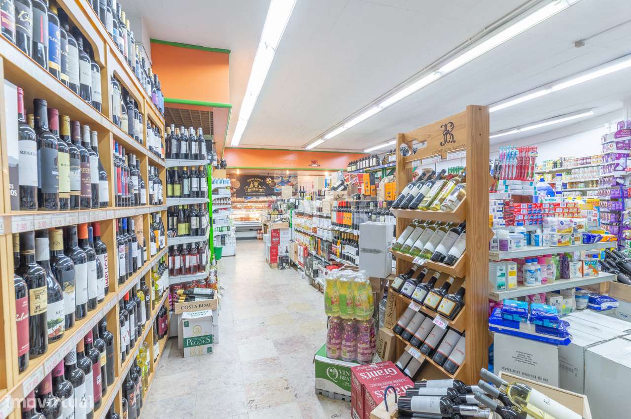 Minimercado p/ trespasse - no Mercado de Rio de Mouro - Grande imagem: 5/23