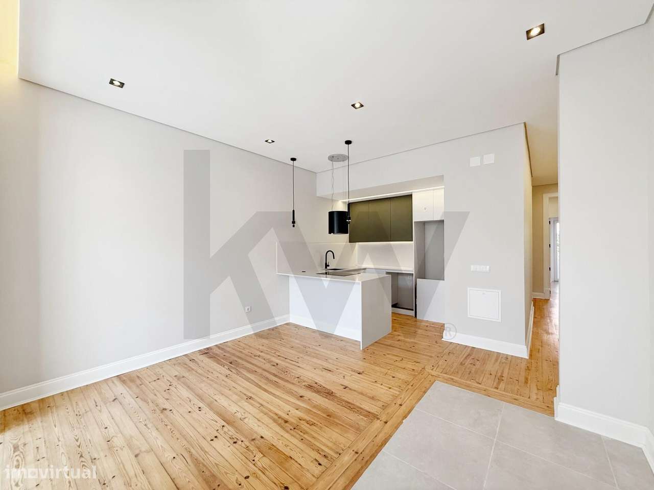 T3 REMODELADO | 2 SUITES | CLOSET | LOGRADOURO 35 m2 | AV. ALMIRANTE R-34