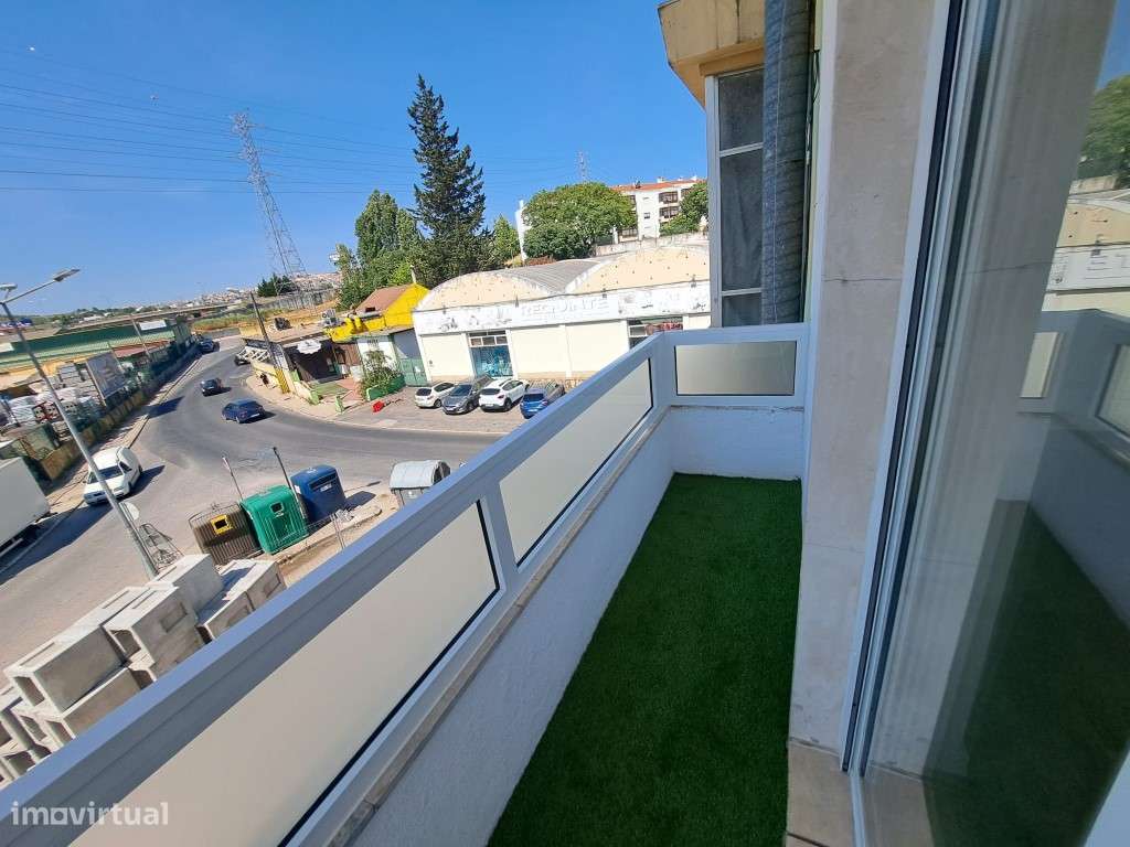Acolhedor apartamento T1, próximo a Comércio e Serviços, totalmente...-16