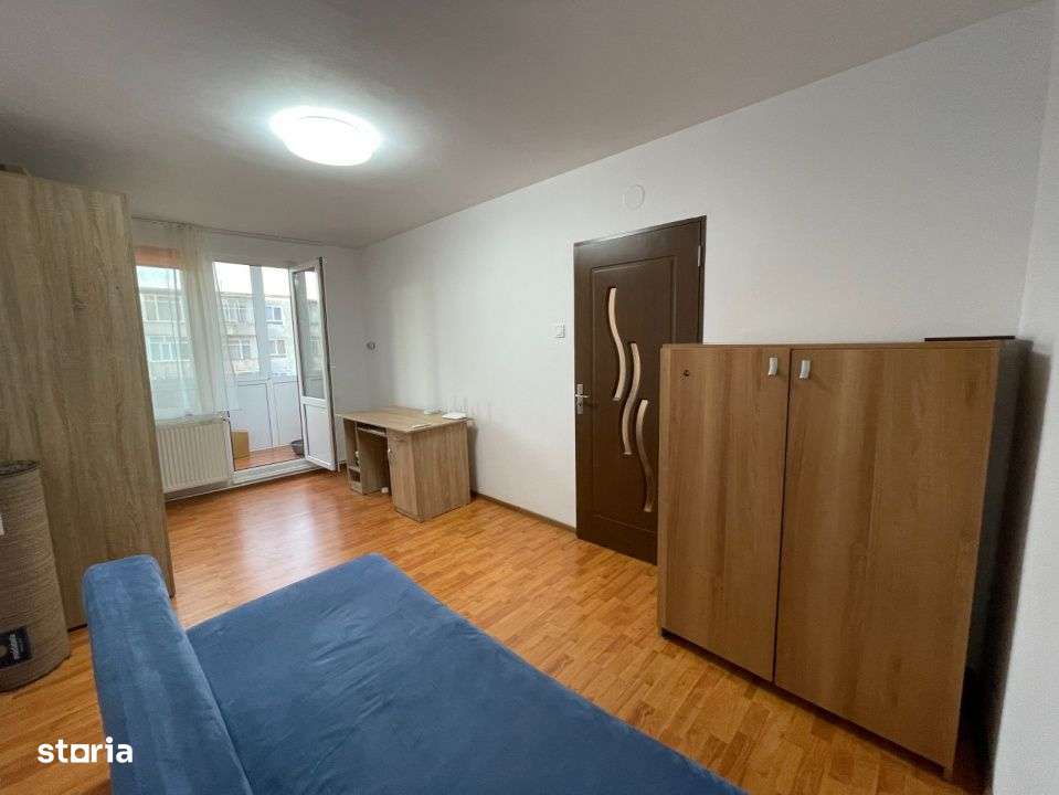 Garsoniera decomandata Tractorul - Imagine principală: 5/19