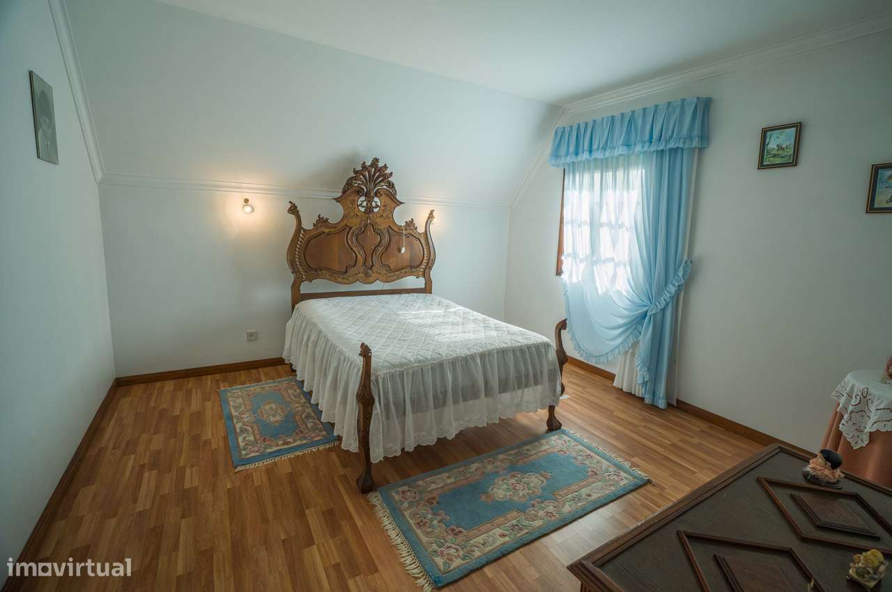 Moradia T4 de Arquitetura Francesa em Serém – Macinhata de Vouga-20