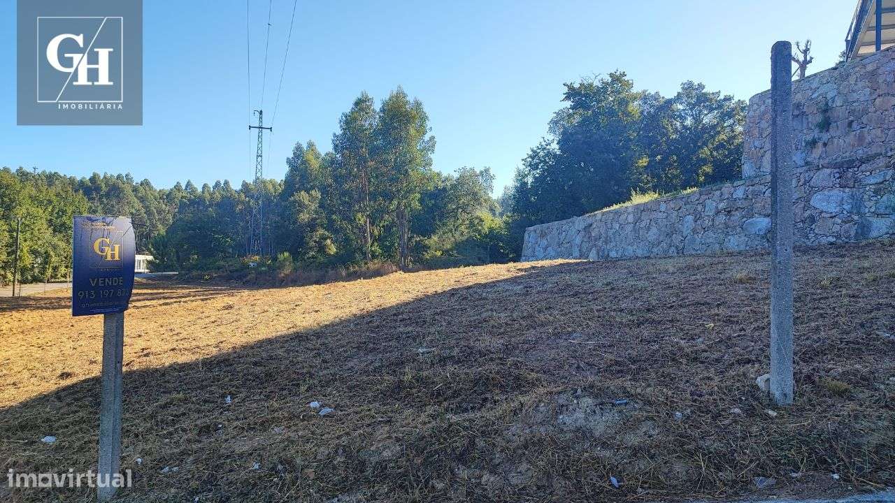 Terreno em Outiz – Possibilidade de construção para 3 moradias-16
