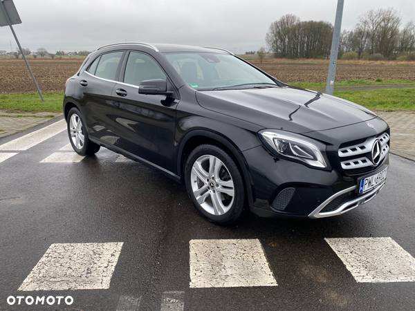 Mercedes-Benz GLA 220 d 4-Matic Style - 6