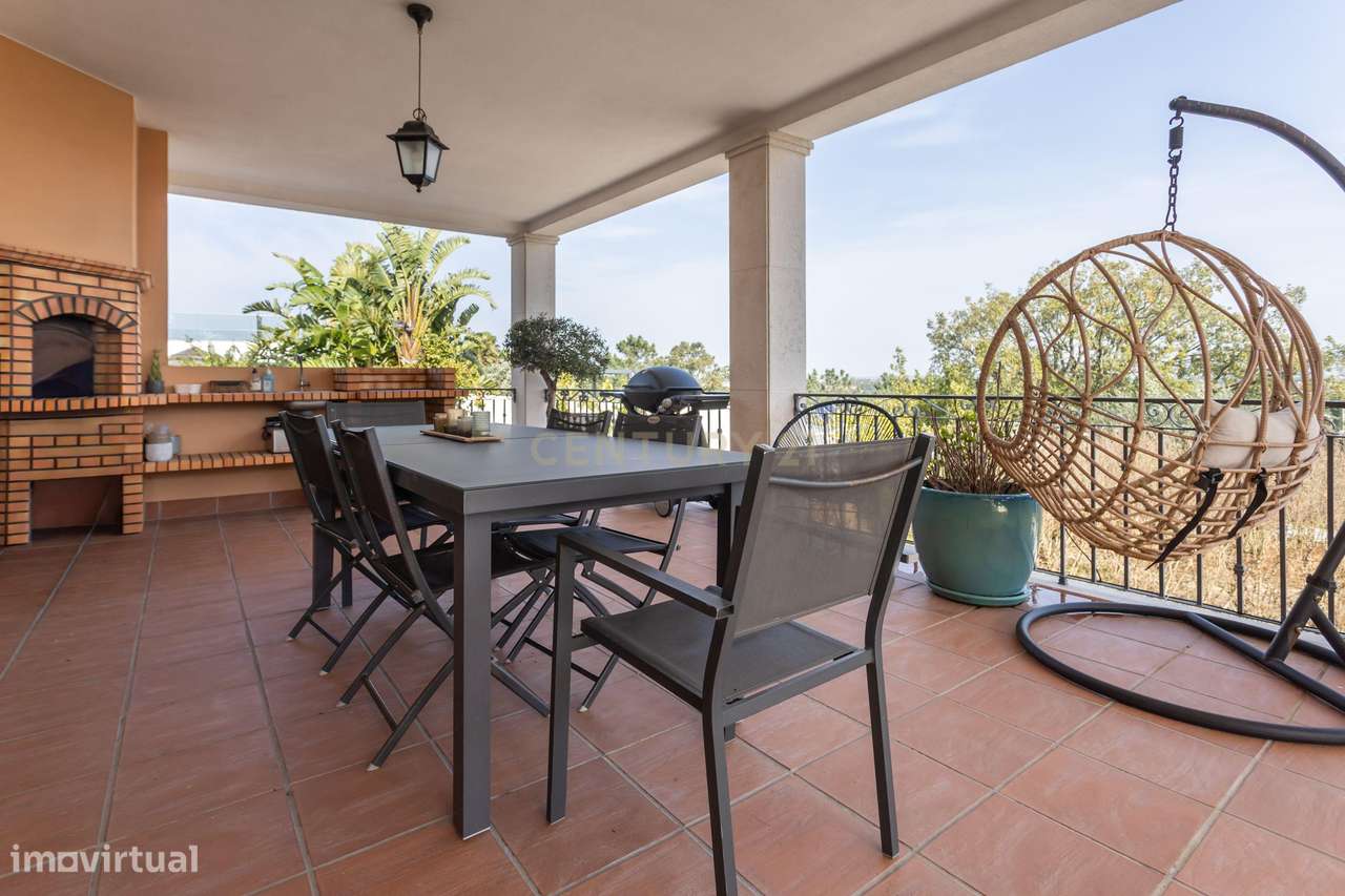 Moradia de Excelência em Vila Alegre | Fernão Ferro com Vista PANORAMI-29