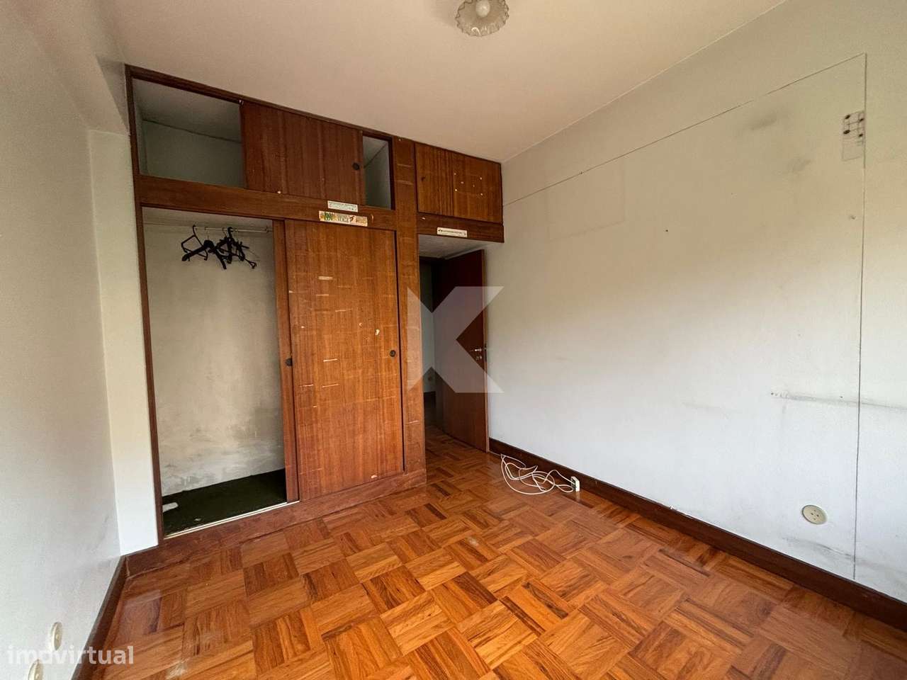 Apartamento T4 com garagem junto ao Rio Douro-11