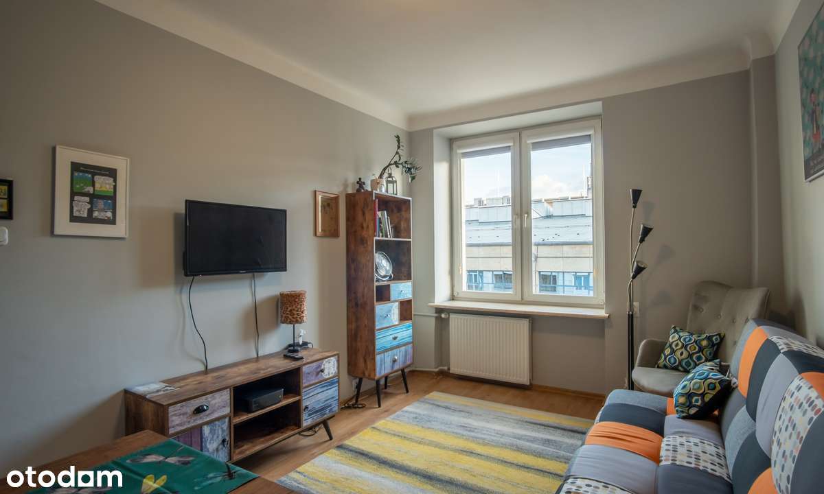 Kawalerka w ścisłym centrum - gotowa do zamieszkania lub wynajmu-2