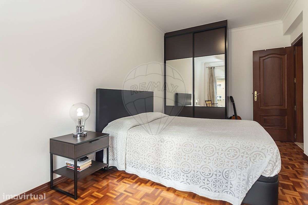 T2 Semi-Remodelado na Torre da Marinha-8