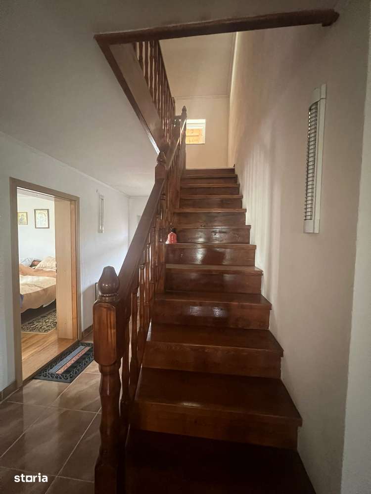 De vanzare – Casa spatioasa in Gura Raului, Sibiu - Imagine principală: 2/20