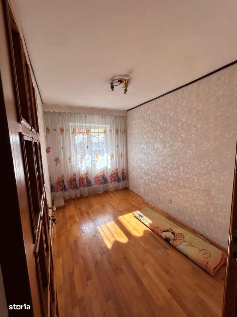 De vanzare apartament 3 camere zona Concordia