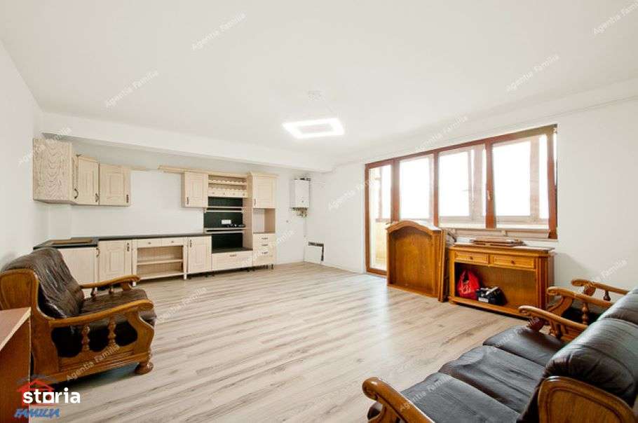 Inchiriere apartament 3 camere, Mazepa 2, in bloc nou, partial mobilat - Imagine principală: 3/11