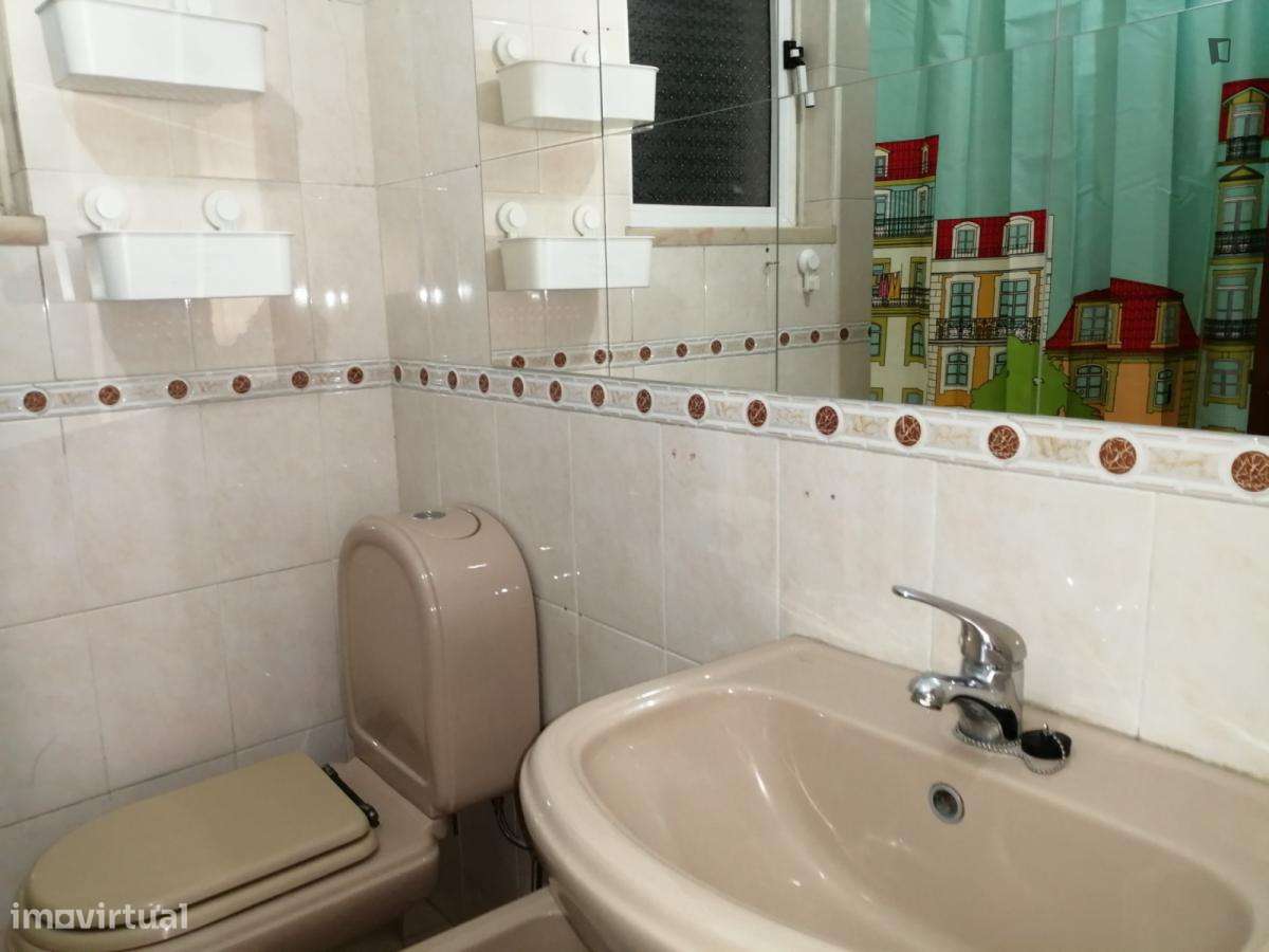 Quarto - localizado em Bairro Alto Lisbon - Grande imagem: 4/12