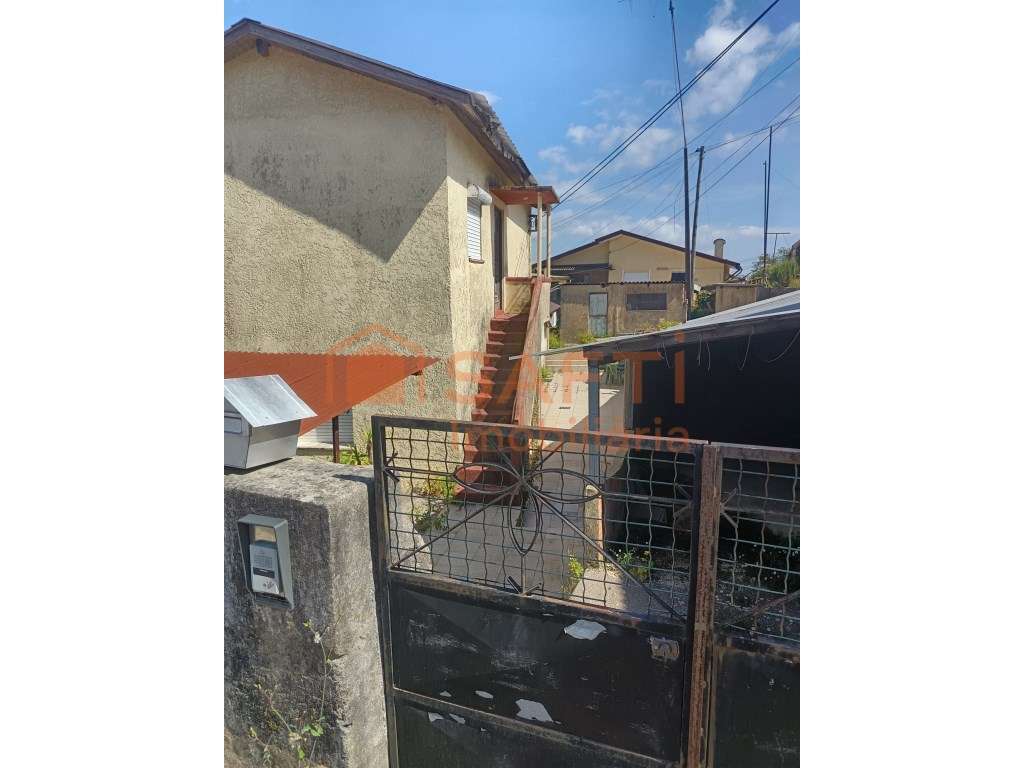 Moradia T4 em Cucujães-7