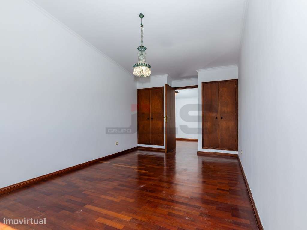 Moradia T4+1 com Dupla Cozinha e Vista Mar - Potencial de Investime...-22