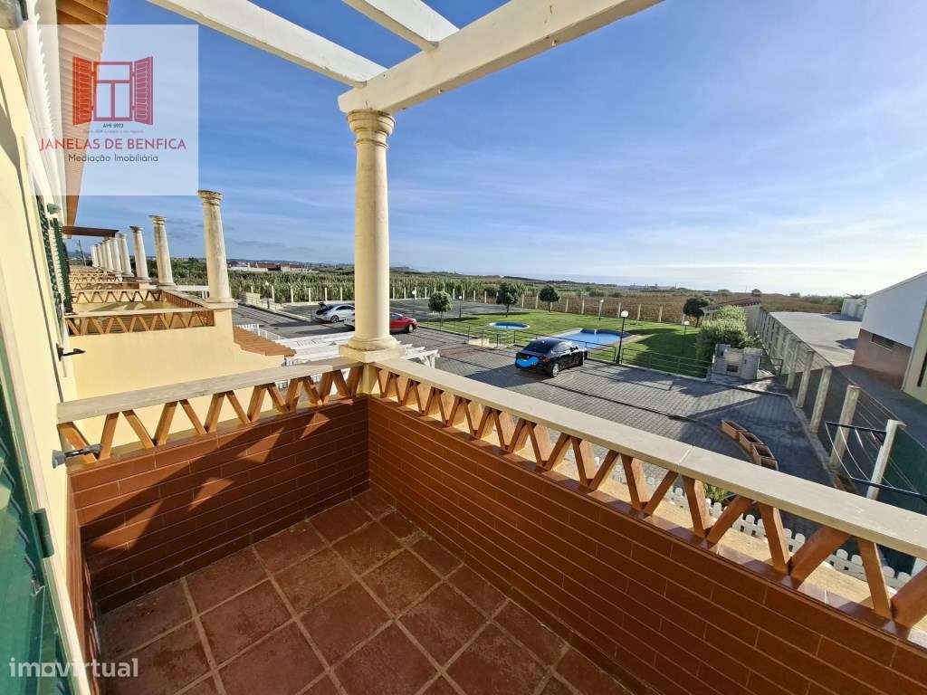 Vivenda V3 em condomínio fechado - Cambelas-27