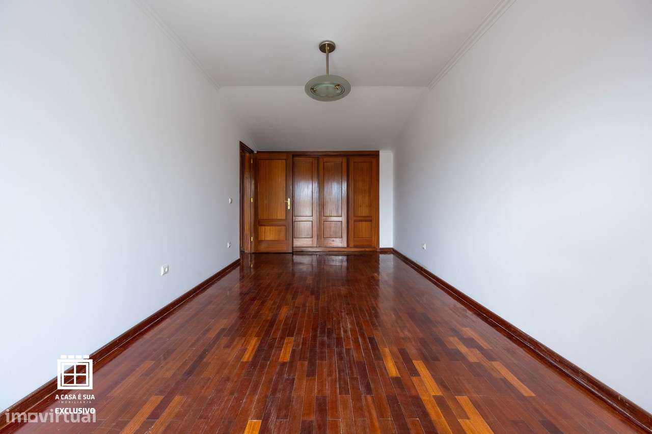 Andar Moradia T4 duplex c área total 213 m2 em São João de Ver - Feira-11