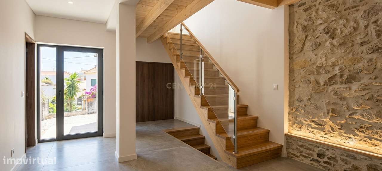 Moradia T3 de Charme Totalmente Renovada | Moledo – Lourinhã-5