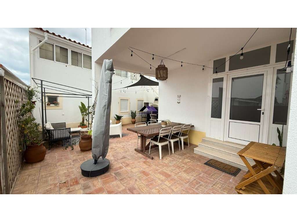 Moradia V3+1 a 600m da Praia-7