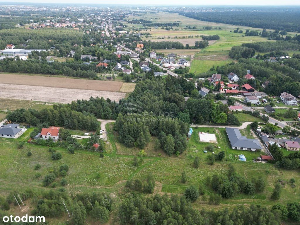 Urokliwa działka wśród drzew - Sławacinek Stary